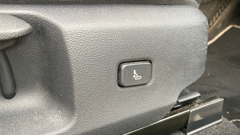 Toyota Corolla 2.0 VVT-i Hybrid Design 5dr CVT Hybrid Estate